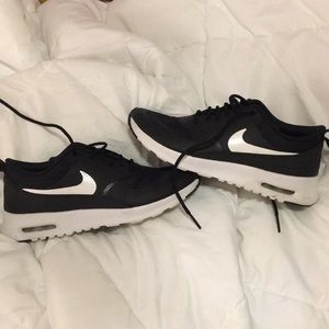 NIKE AIR MAX THEA
